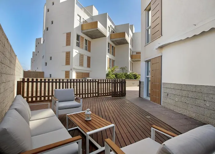 Martinez Duplex Apartment