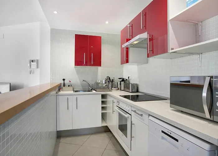 Martinez Duplex Apartment *