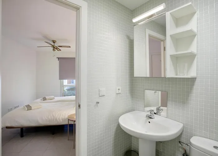 Martinez Duplex Apartment *