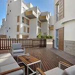 Martinez Duplex Apartment