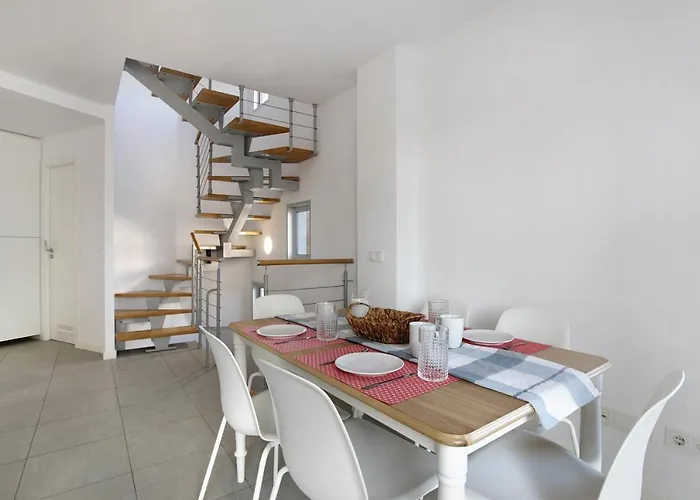 Martinez Duplex 厄尔梅达诺